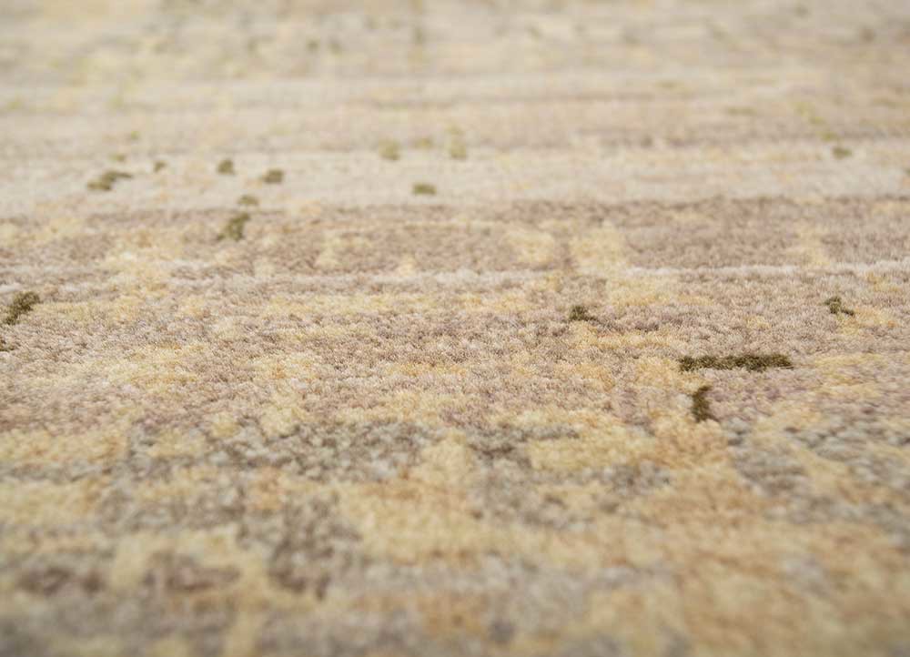 uvenuti beige and brown wool hand knotted Rug - CloseUp
