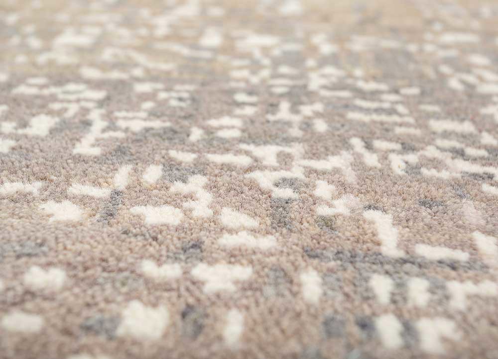 uvenuti beige and brown wool hand knotted Rug - CloseUp uvenuti beige and brown wool hand knotted Rug - CloseUp
