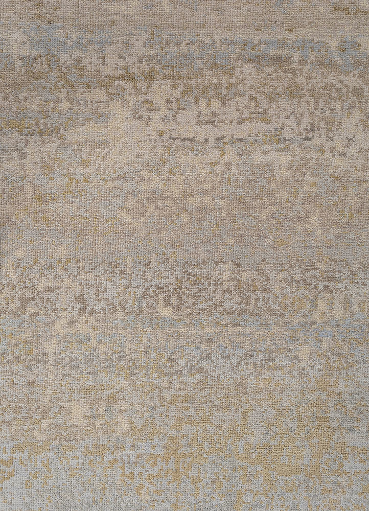 uvenuti ivory wool hand knotted Rug - CloseUp