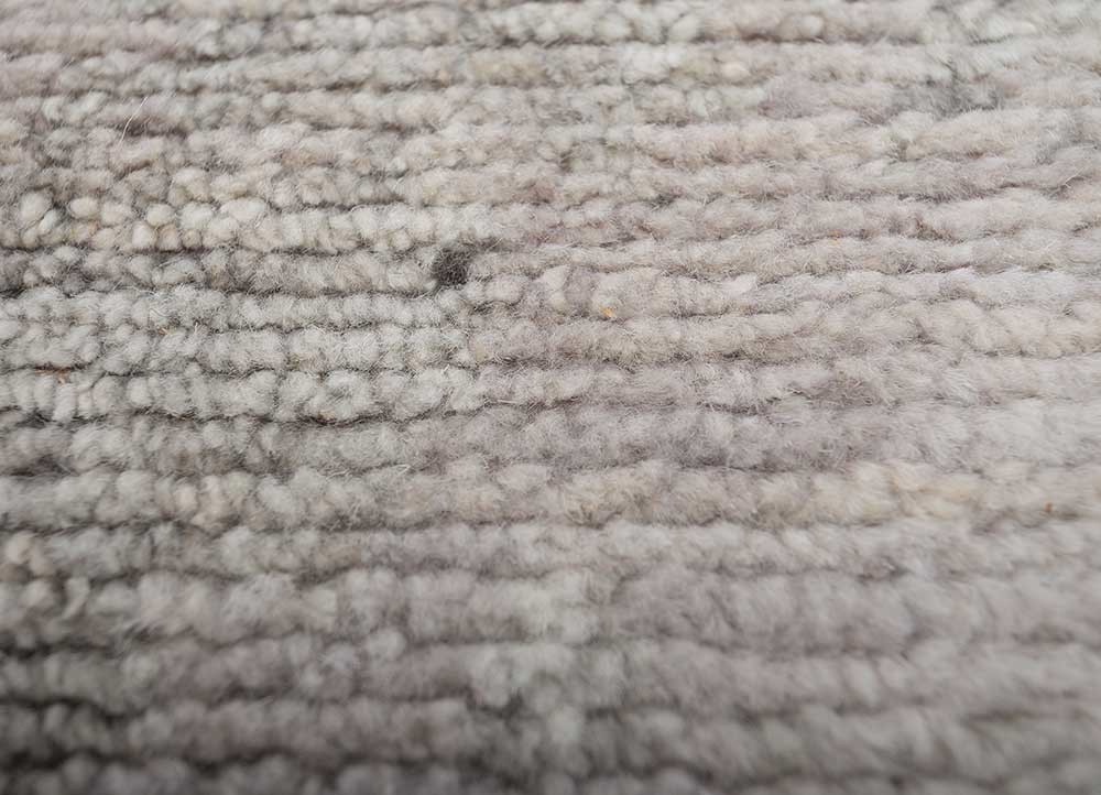 entropy grey and black wool hand knotted Rug - CloseUp entropy grey and black wool hand knotted Rug - CloseUp