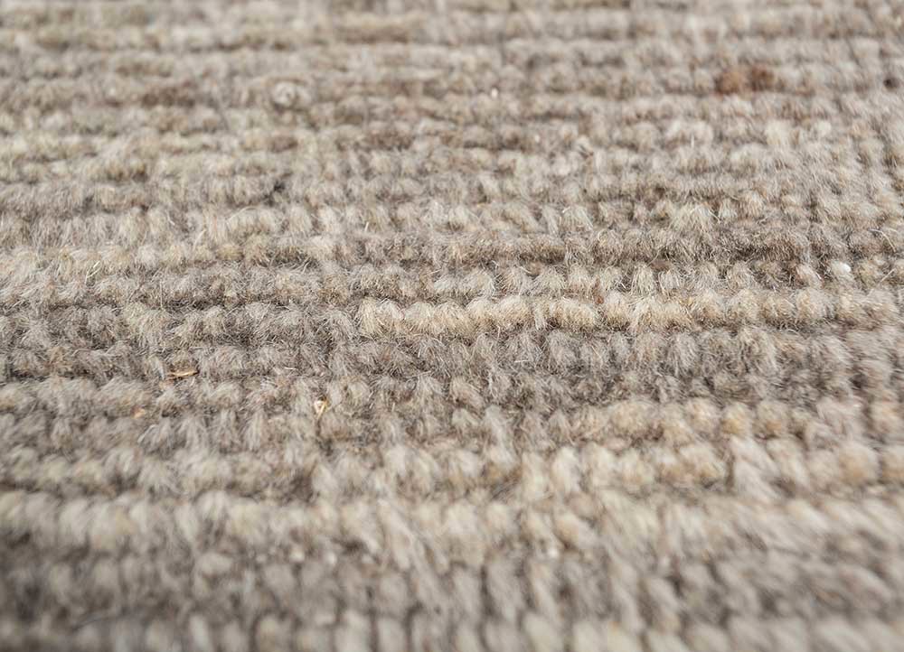 entropy grey and black wool hand knotted Rug - CloseUp entropy grey and black wool hand knotted Rug - CloseUp