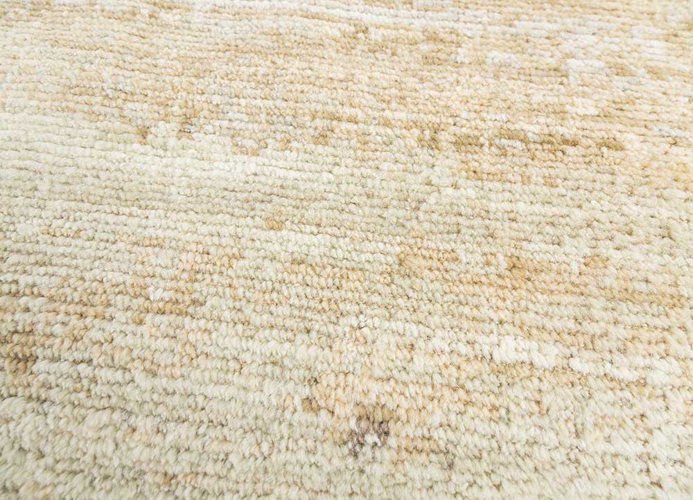 entropy gold wool hand knotted Rug - CloseUp