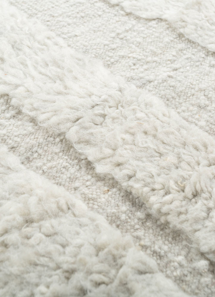 manifest green wool hand knotted Rug - CloseUp manifest green wool hand knotted Rug - CloseUp