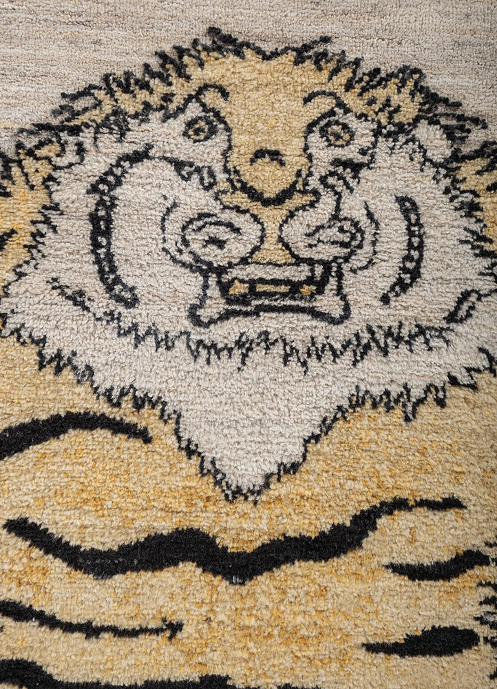 aprezo gold wool hand knotted Rug - CloseUp