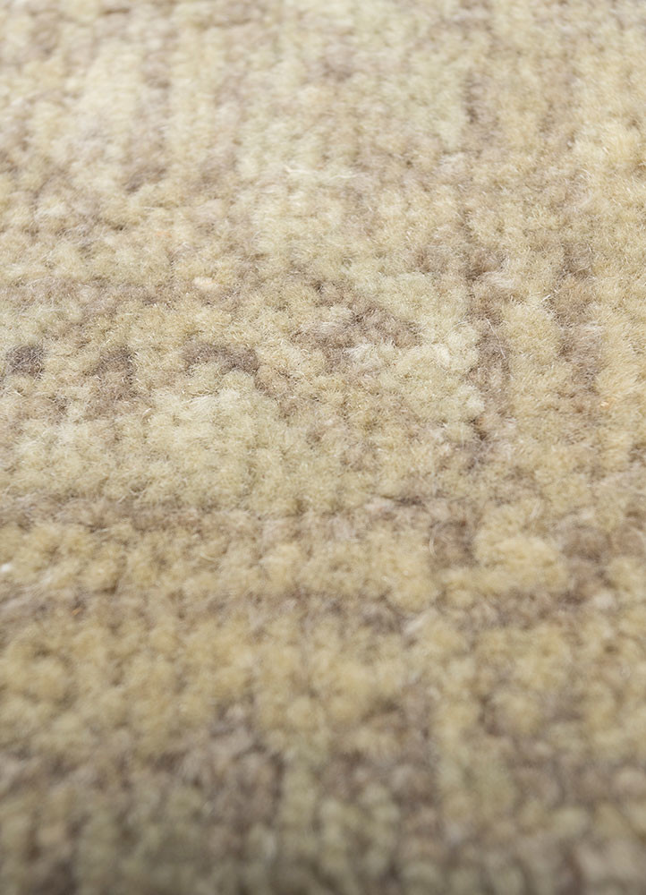 erbe green wool hand knotted Rug - CloseUp