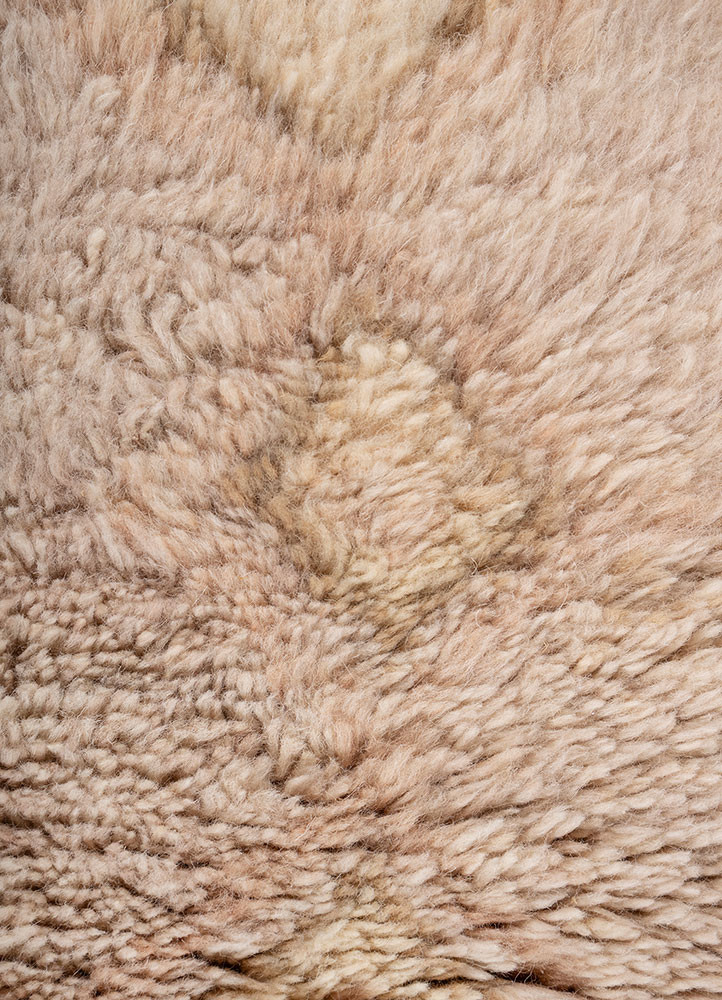 aprezo pink and purple wool hand knotted Rug - CloseUp