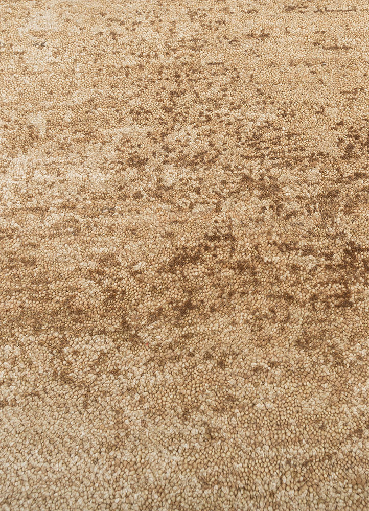 entropy beige and brown wool and silk hand knotted Rug - CloseUp entropy beige and brown wool and silk hand knotted Rug - CloseUp