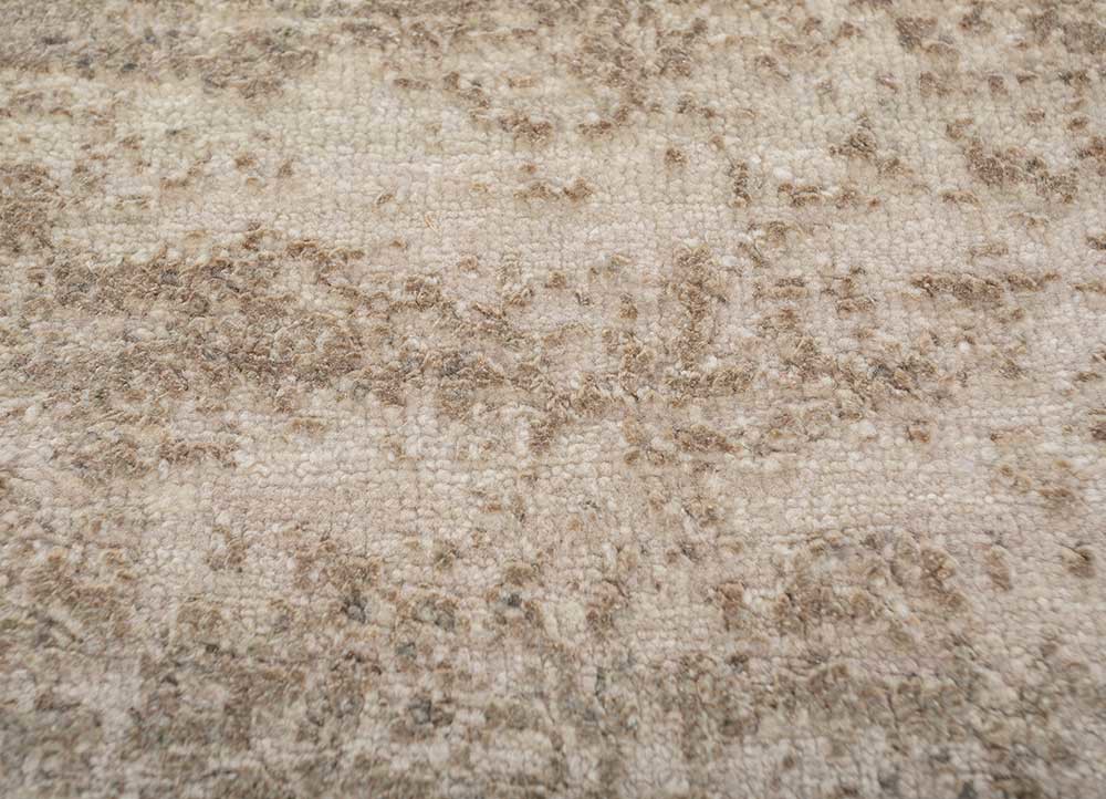 entropy ivory wool and silk hand knotted Rug - CloseUp