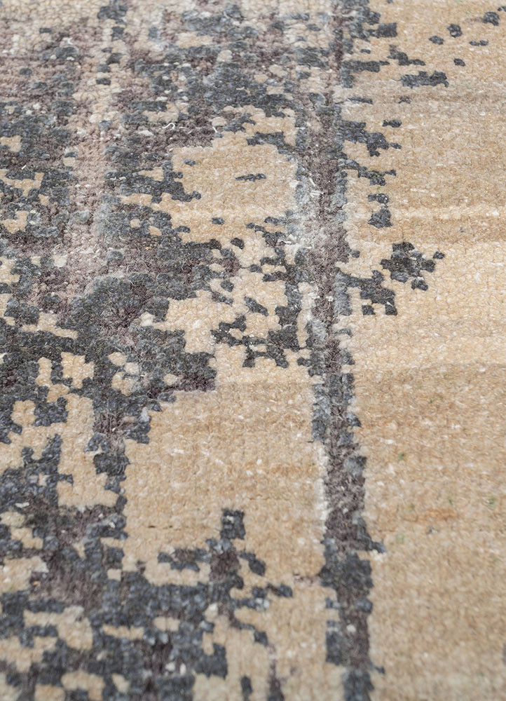entropy ivory wool and silk hand knotted Rug - CloseUp entropy ivory wool and silk hand knotted Rug - CloseUp