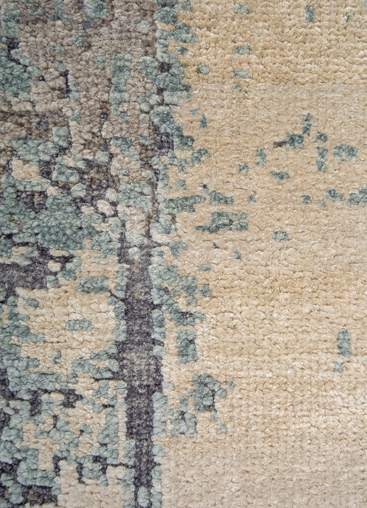 entropy ivory wool and silk hand knotted Rug - CloseUp