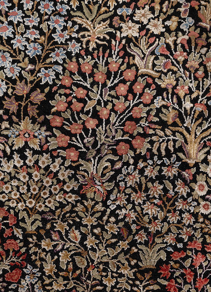 gulmarg grey and black wool and silk hand knotted Rug - CloseUp