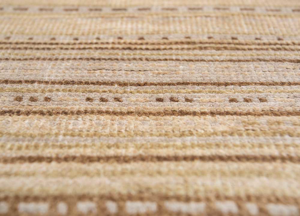 entropy ivory wool and silk hand knotted Rug - CloseUp entropy ivory wool and silk hand knotted Rug - CloseUp