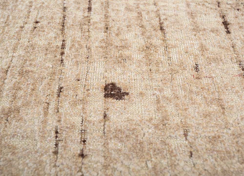 entropy ivory wool and silk hand knotted Rug - CloseUp