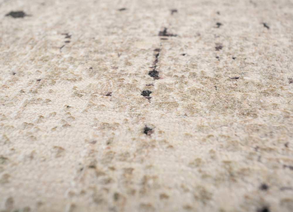 entropy ivory wool and silk hand knotted Rug - CloseUp