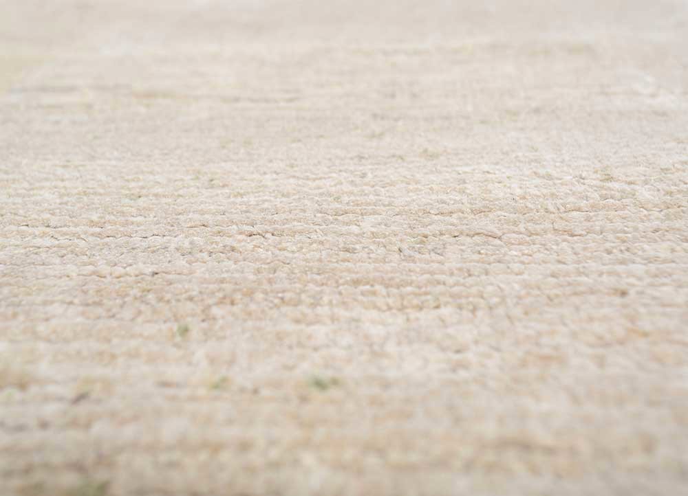 entropy ivory wool and silk hand knotted Rug - CloseUp