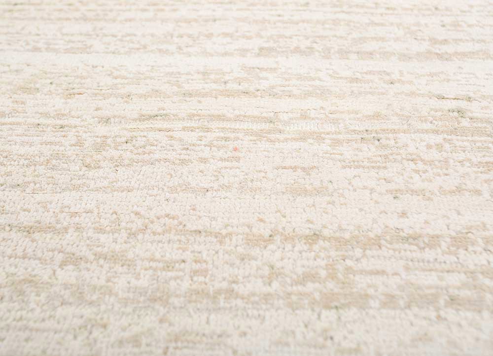 manifest ivory wool and silk hand knotted Rug - CloseUp