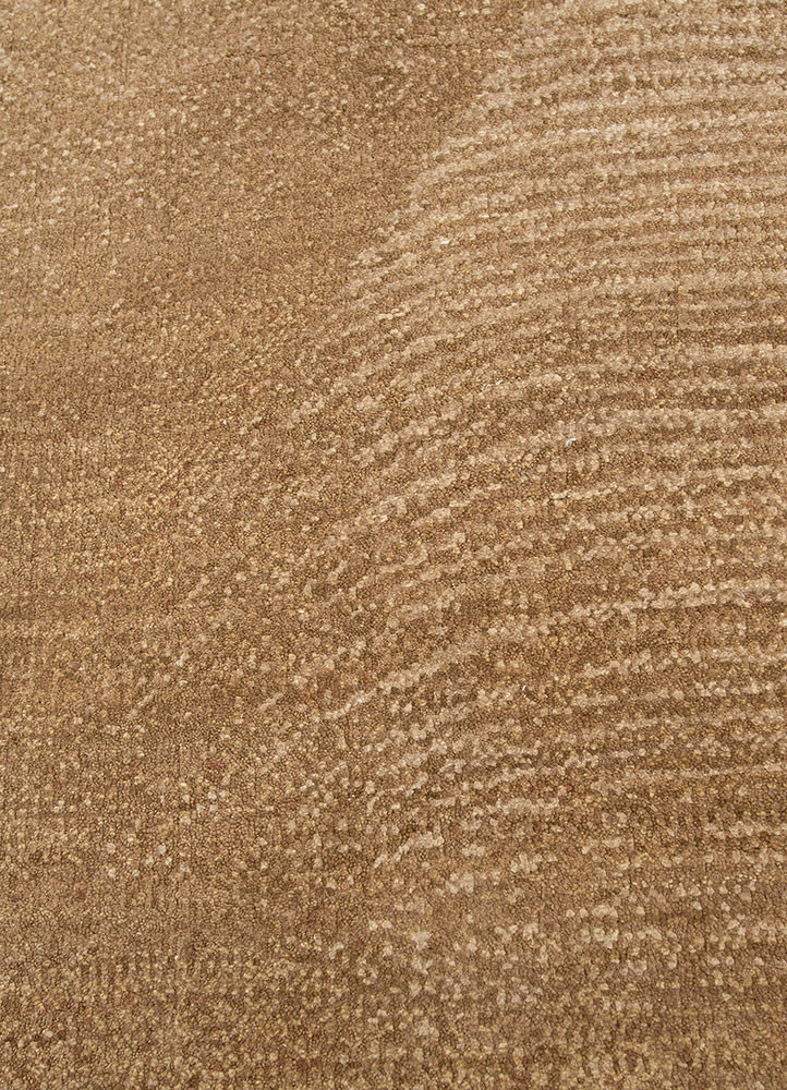 entropy beige and brown wool and silk hand knotted Rug - CloseUp entropy beige and brown wool and silk hand knotted Rug - CloseUp