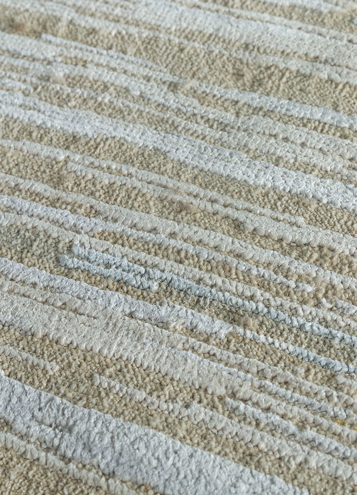 manifest blue wool and silk hand knotted Rug - CloseUp manifest blue wool and silk hand knotted Rug - CloseUp