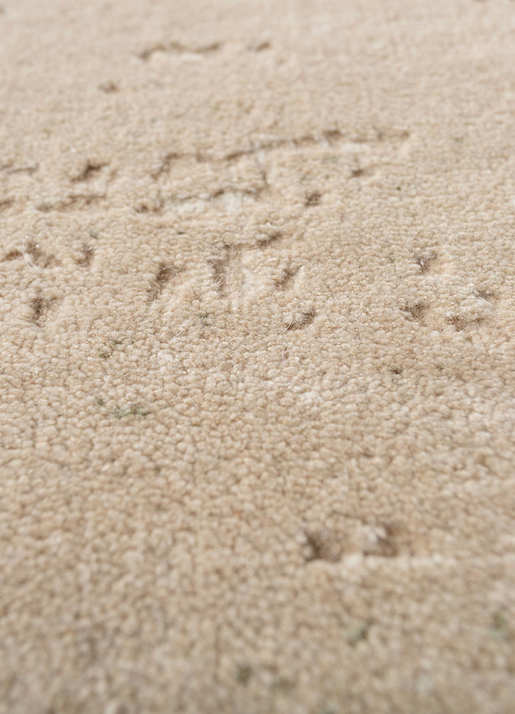 urban pause by kavi ivory wool hand knotted Rug - CloseUp