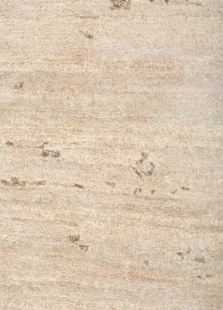 aakar by kavi ivory wool and silk hand knotted Rug - CloseUp aakar by kavi ivory wool and silk hand knotted Rug - CloseUp