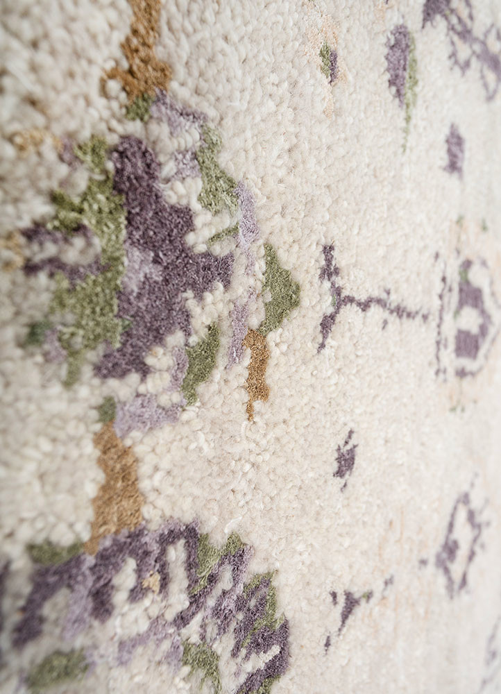 aprezo ivory wool and silk hand knotted Rug - CloseUp aprezo ivory wool and silk hand knotted Rug - CloseUp