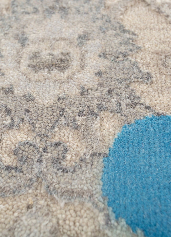 playing with tradition grey and black wool and silk hand knotted Rug - CloseUp