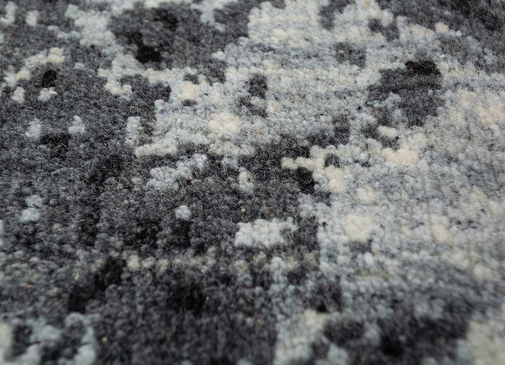 entropy ivory wool and viscose hand knotted Rug - CloseUp entropy ivory wool and viscose hand knotted Rug - CloseUp