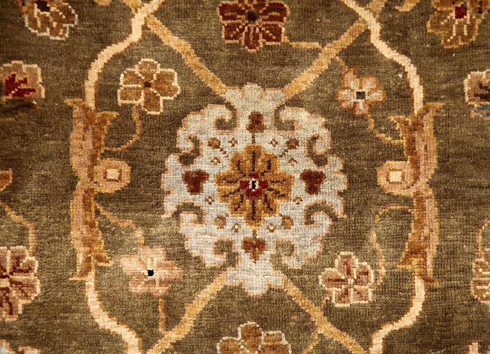 gulmarg green silk hand knotted Rug - CloseUp gulmarg green silk hand knotted Rug - CloseUp