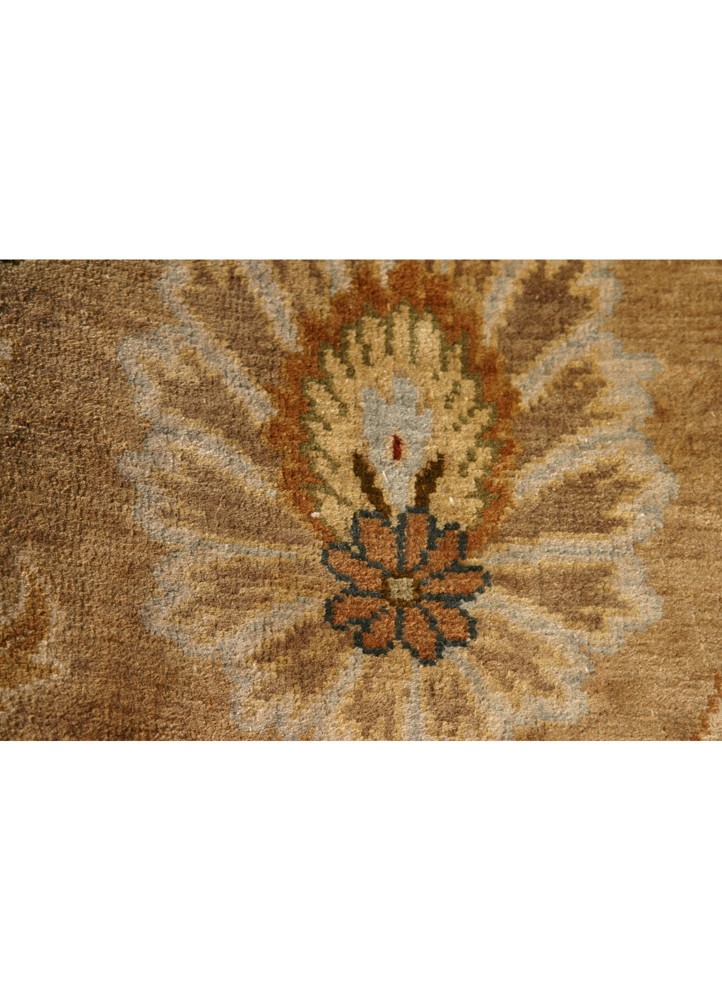 aprezo gold silk hand knotted Rug - CloseUp aprezo gold silk hand knotted Rug - CloseUp