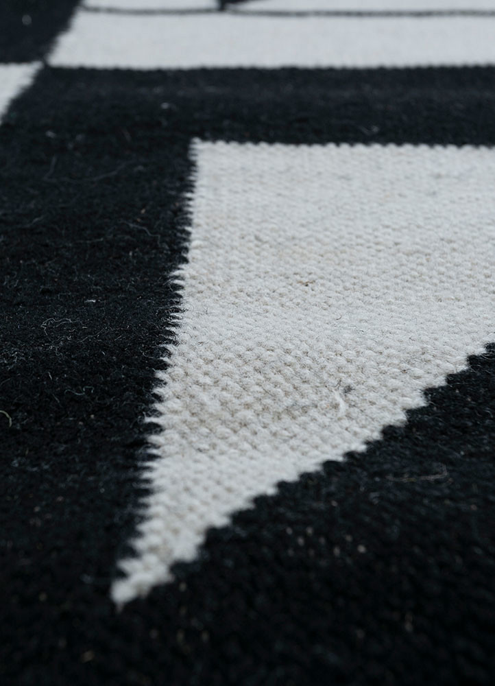 indusbar grey and black wool flat weaves Rug - CloseUp indusbar grey and black wool flat weaves Rug - CloseUp