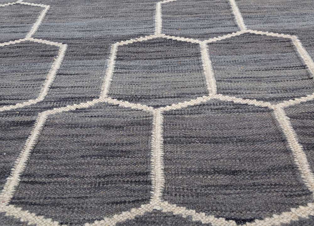 indusbar grey and black wool flat weaves Rug - CloseUp