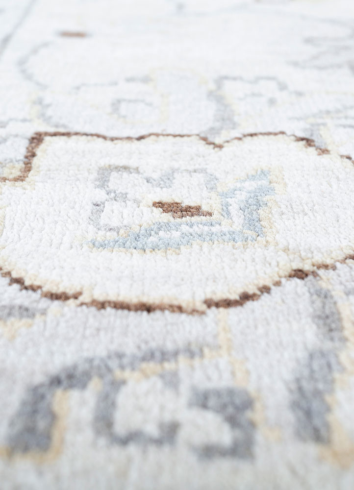 aprezo ivory wool hand knotted Rug - CloseUp