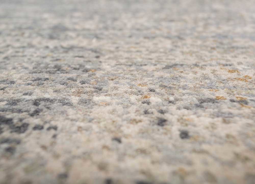 entropy ivory wool and silk hand knotted Rug - CloseUp