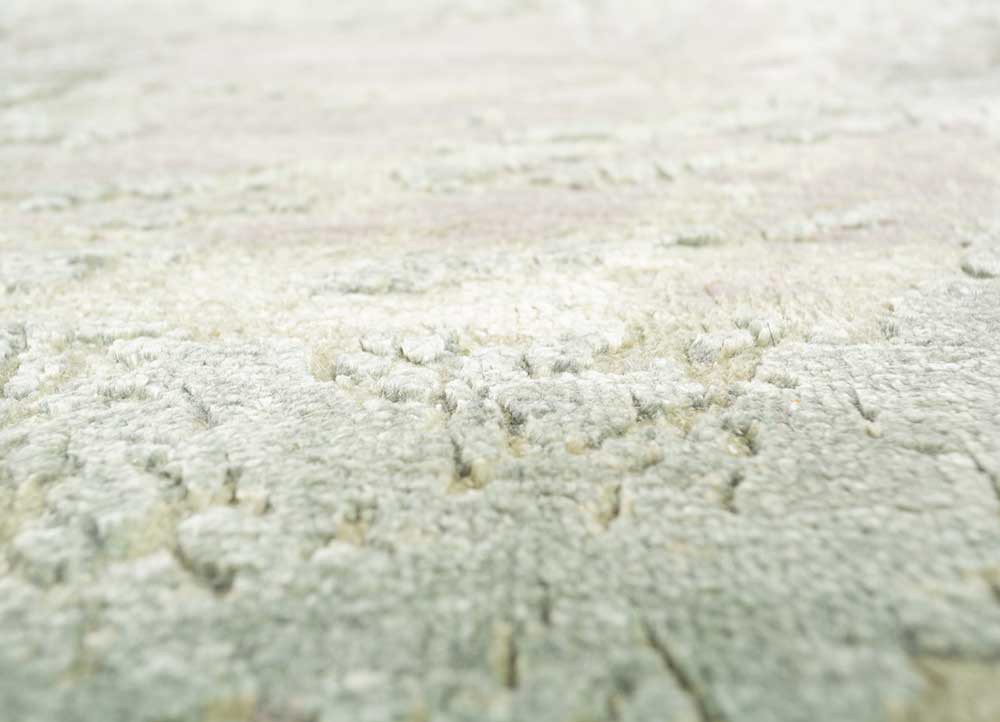 unfold by kavi grey and black wool and silk hand knotted Rug - CloseUp