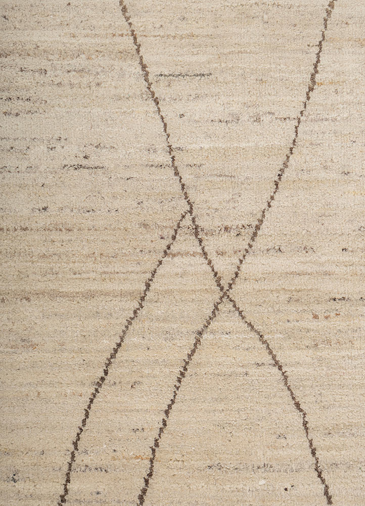 zuri ivory wool hand knotted Rug - CloseUp