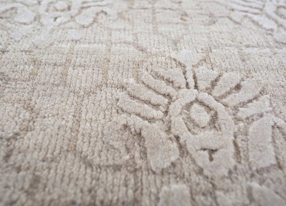 inde rose beige and brown wool and silk hand knotted Rug - CloseUp