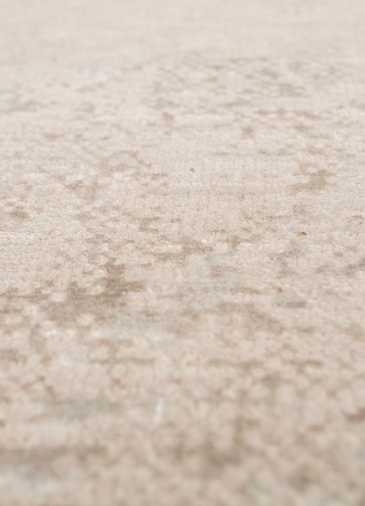 azalea ivory wool and bamboo silk hand knotted Rug - CloseUp azalea ivory wool and bamboo silk hand knotted Rug - CloseUp