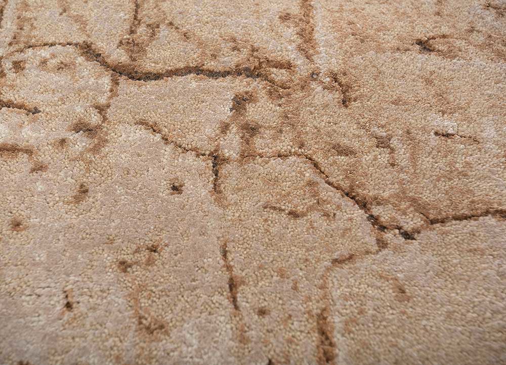 script beige and brown wool and bamboo silk hand knotted Rug - CloseUp