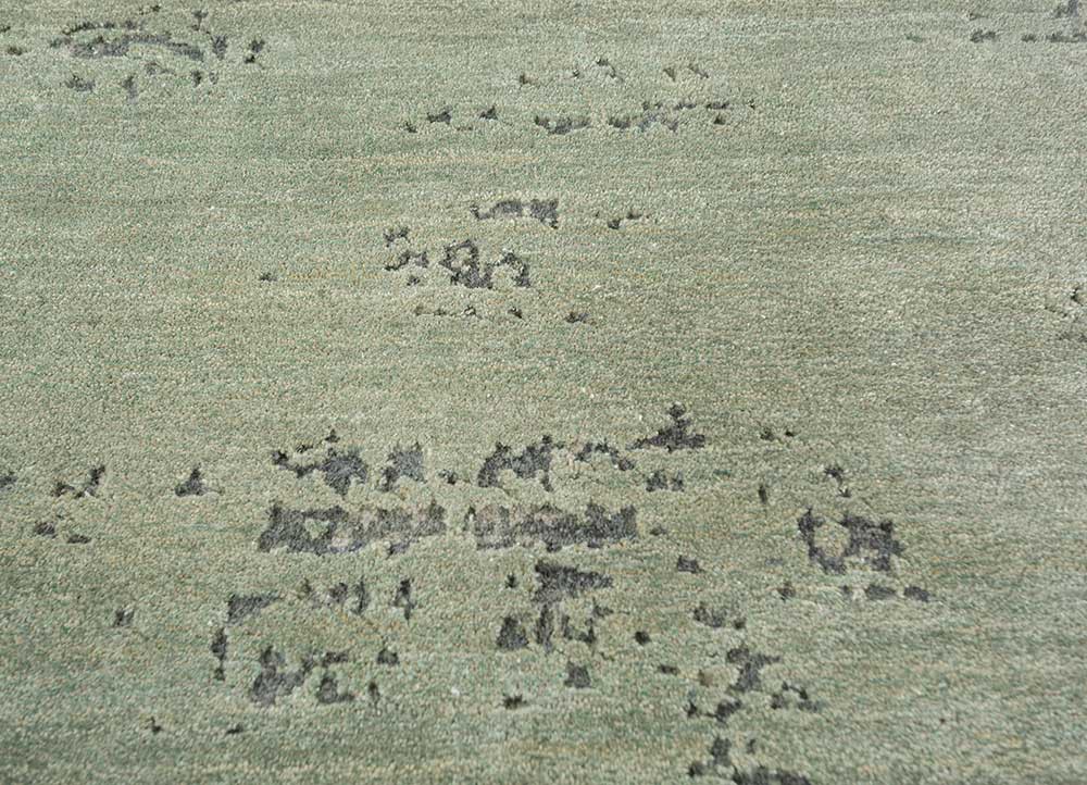 chaos theory by kavi green wool and bamboo silk hand knotted Rug - CloseUp