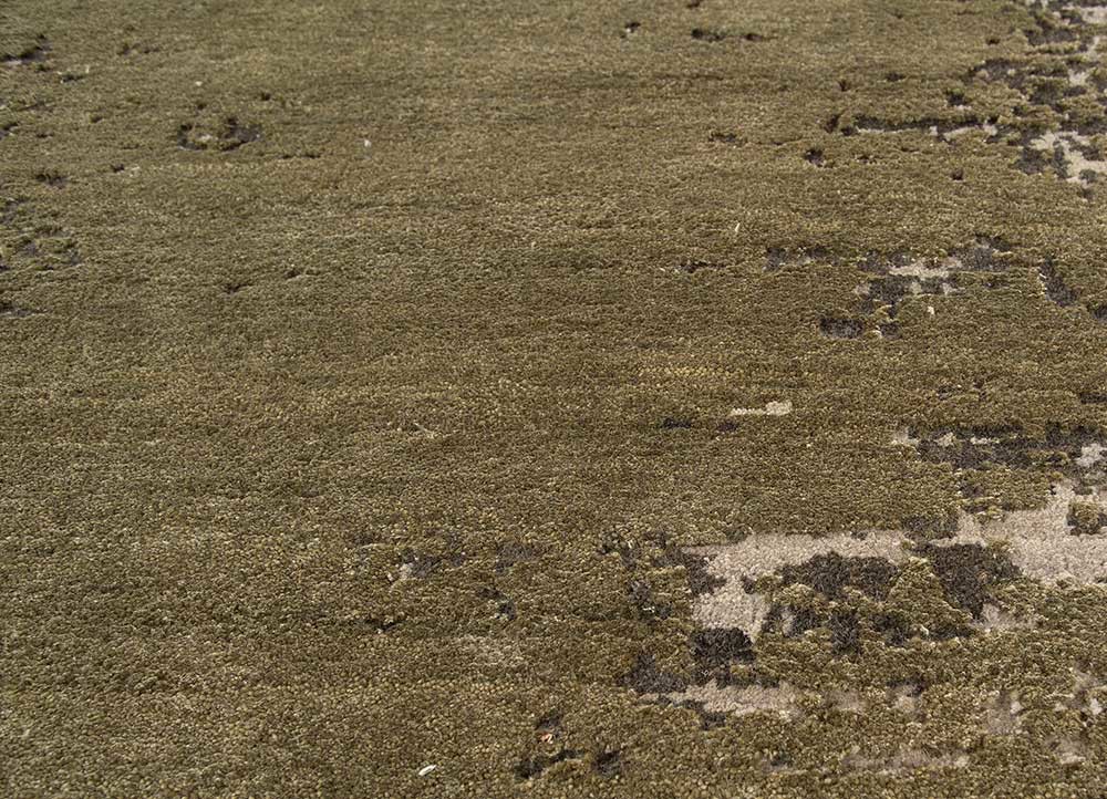 chaos theory by kavi green wool and bamboo silk hand knotted Rug - CloseUp