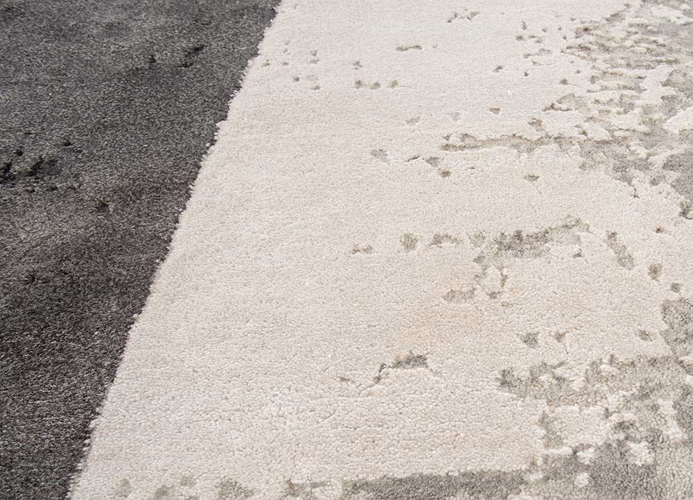 unfold by kavi ivory wool and bamboo silk hand knotted Rug - CloseUp unfold by kavi ivory wool and bamboo silk hand knotted Rug - CloseUp