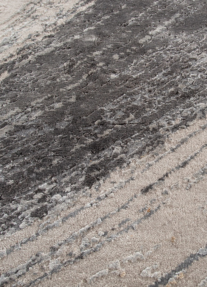free verse by kavi red and orange wool and bamboo silk hand knotted Rug - CloseUp free verse by kavi red and orange wool and bamboo silk hand knotted Rug - CloseUp
