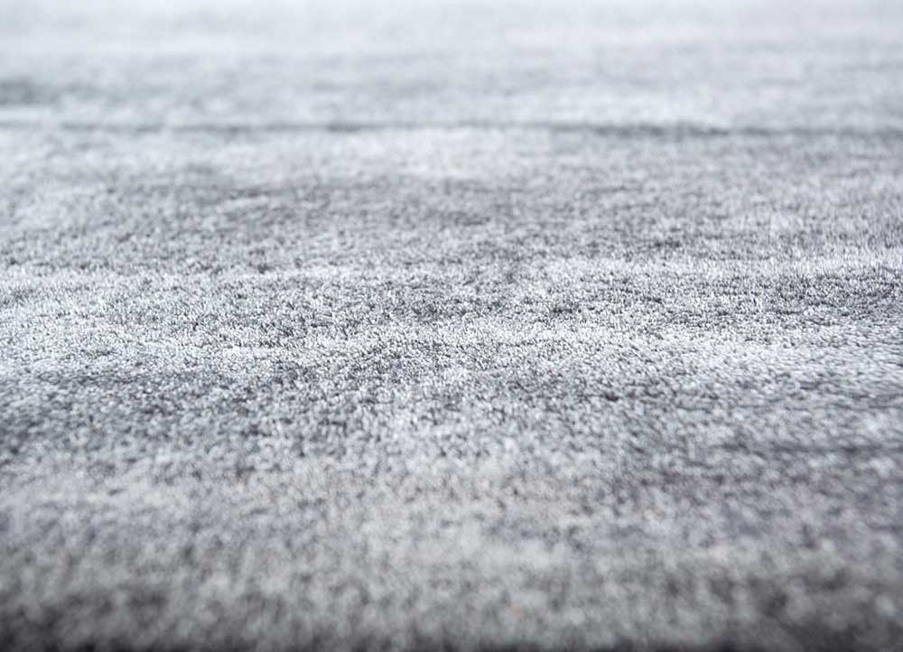 unfold by kavi grey and black wool and bamboo silk hand knotted Rug - CloseUp
