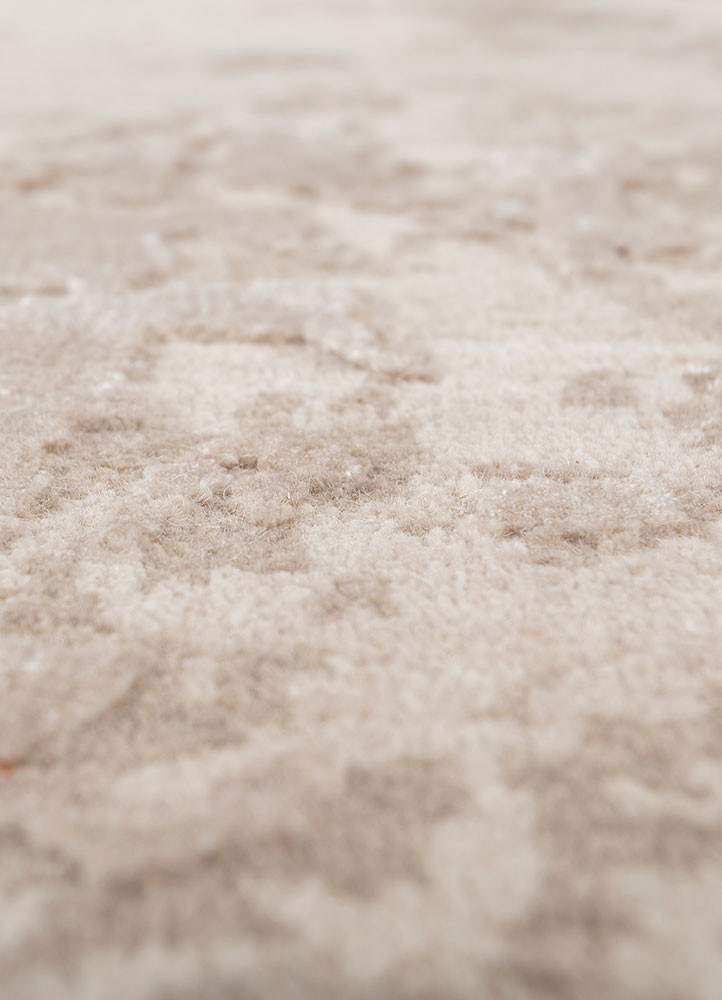 project error by kavi ivory wool and bamboo silk hand knotted Rug - CloseUp project error by kavi ivory wool and bamboo silk hand knotted Rug - CloseUp