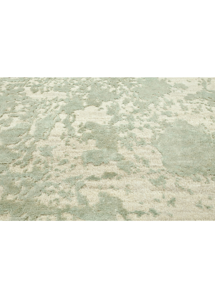 project error by kavi ivory wool and bamboo silk hand knotted Rug - CloseUp