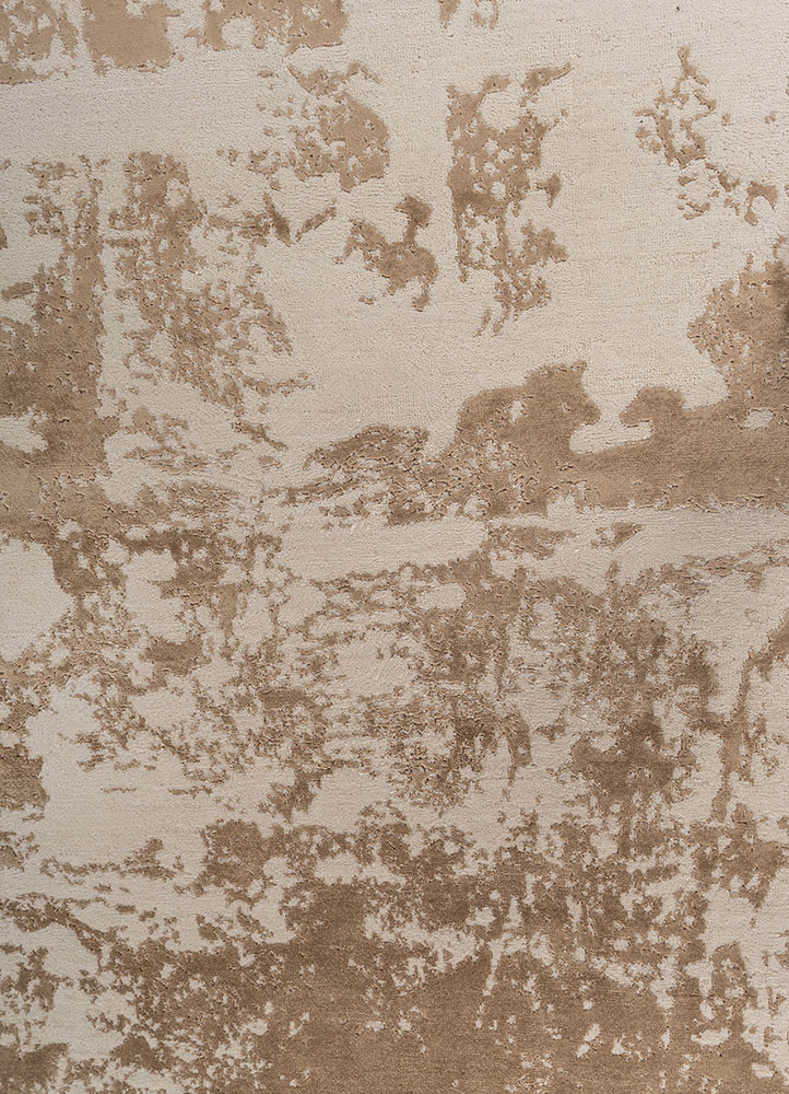 project error by kavi ivory wool and bamboo silk hand knotted Rug - CloseUp