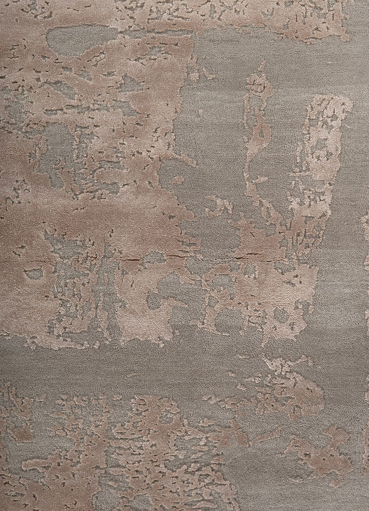 project error by kavi grey and black wool and bamboo silk hand knotted Rug - CloseUp