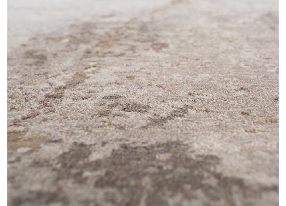 hidden by kavi ivory wool and bamboo silk hand knotted Rug - CloseUp hidden by kavi ivory wool and bamboo silk hand knotted Rug - CloseUp