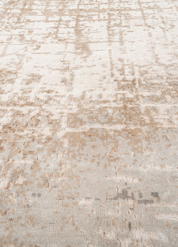 chaos theory by kavi ivory wool and bamboo silk hand knotted Rug - CloseUp