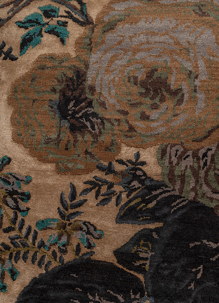 gilded age gold wool and bamboo silk hand knotted Rug - CloseUp